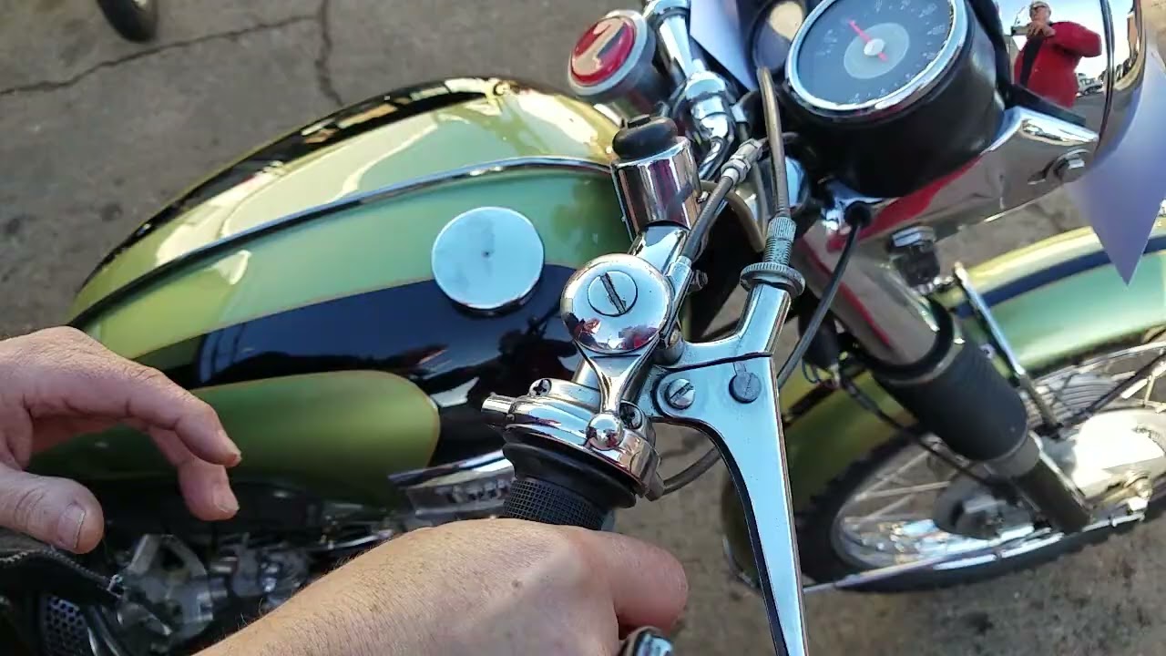 Triumph T150 Trident 750cc 1969 года у Энди Тирнанса 