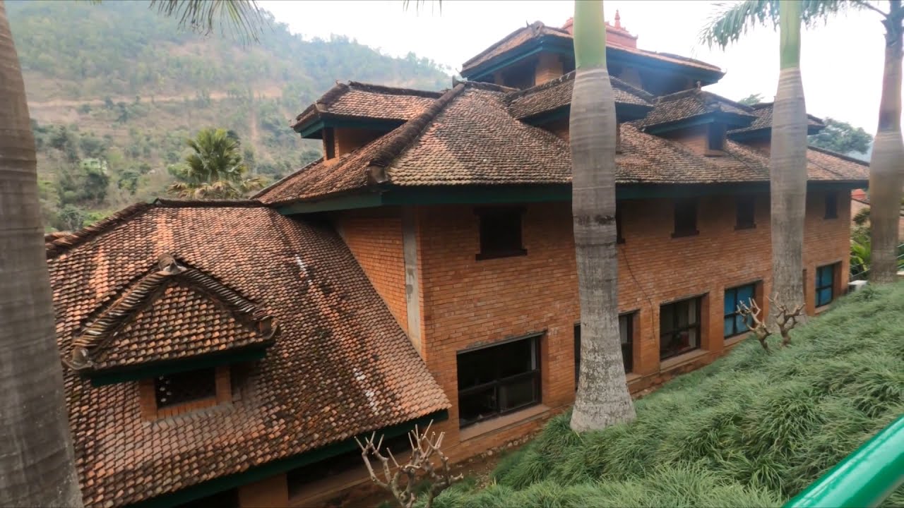 MANAKAMANA CABLE CAR STATION I KURINTAR