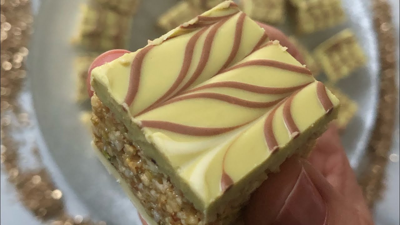 Мраморный белый шоколад и арахис, миндаль и фисташки Zelliges