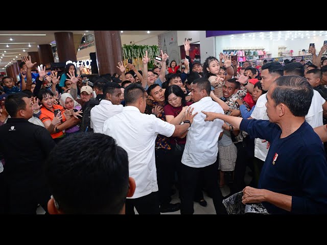 Kunjungi Lippo Plaza, Presiden Jokowi Sapa Masyarakat Kota Lubuklinggau, 30 Mei 2024 class=