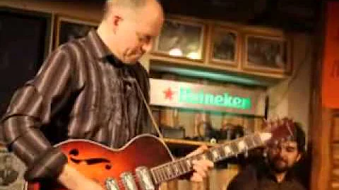 Alex Schultz -Hot Wheels, William Troiani- bass, A...