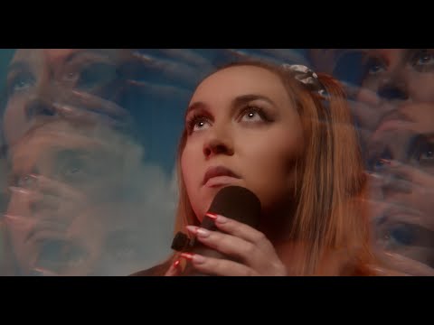 Sarah Saint James - mad at god | LIVE SESSION - YouTube