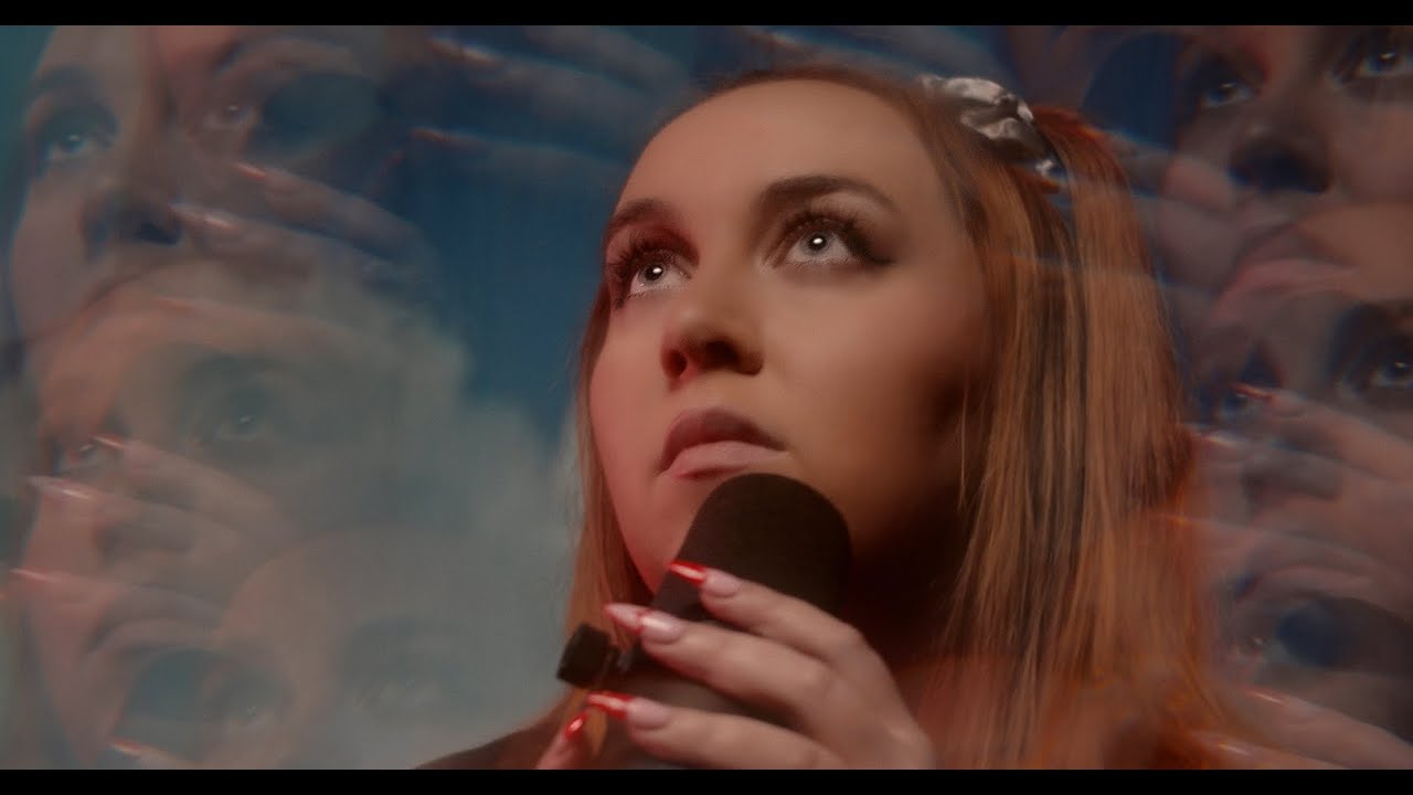 Sarah Saint James - mad at god | LIVE SESSION