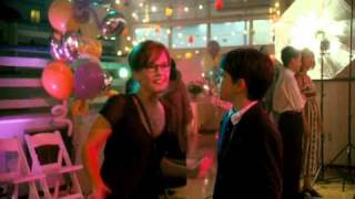 Mum Dance - Diary Of A Wimpy Kid Clip