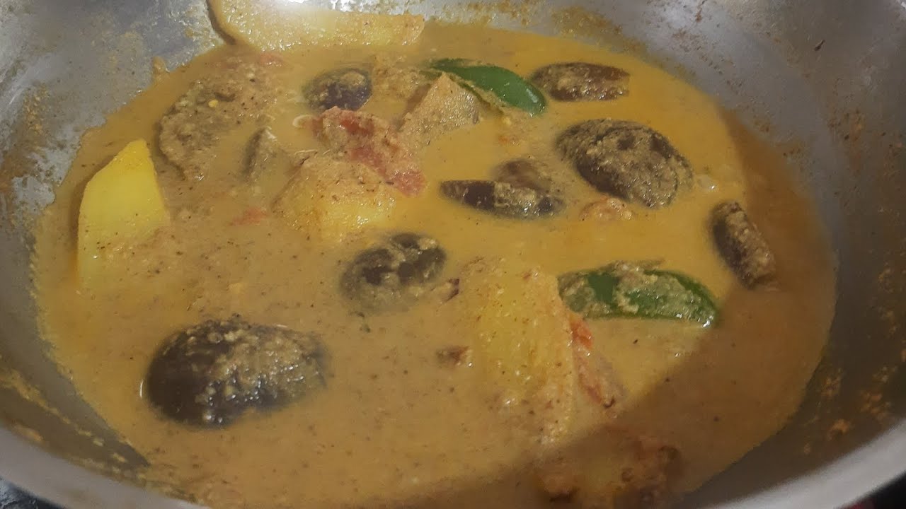 Tondak brinjal capcicum masala vanga shimla mirchi tondak rassa masala goan ...
