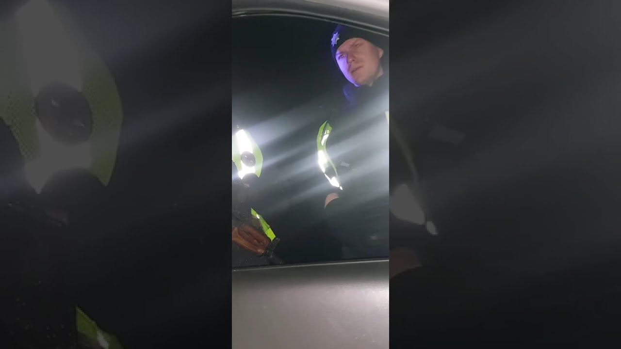 Ви порушуєте ПДР, у вас відсутнє ВЛК.