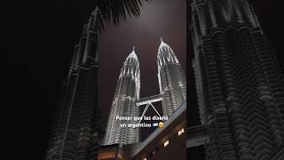 Parecen de mentira las Torres Petronas! 🧐 #kualalumpur #malasia #sudesteasiatico #viajesydestinos