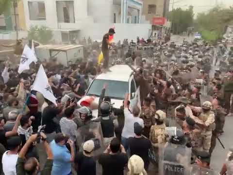 Iraqi security forces trying to control protesters. #protest #iraq #turkey #baghdad #shorts