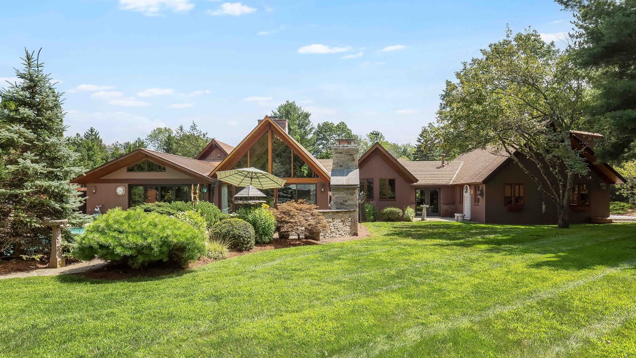 20 Red Pine Drive, Carlisle MA - Surrounded by Lush Landscape