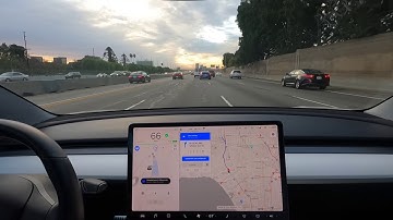 Tesla navigate on autopilot switching 4 lanes from carpool to exit; BARELY MADE IT!