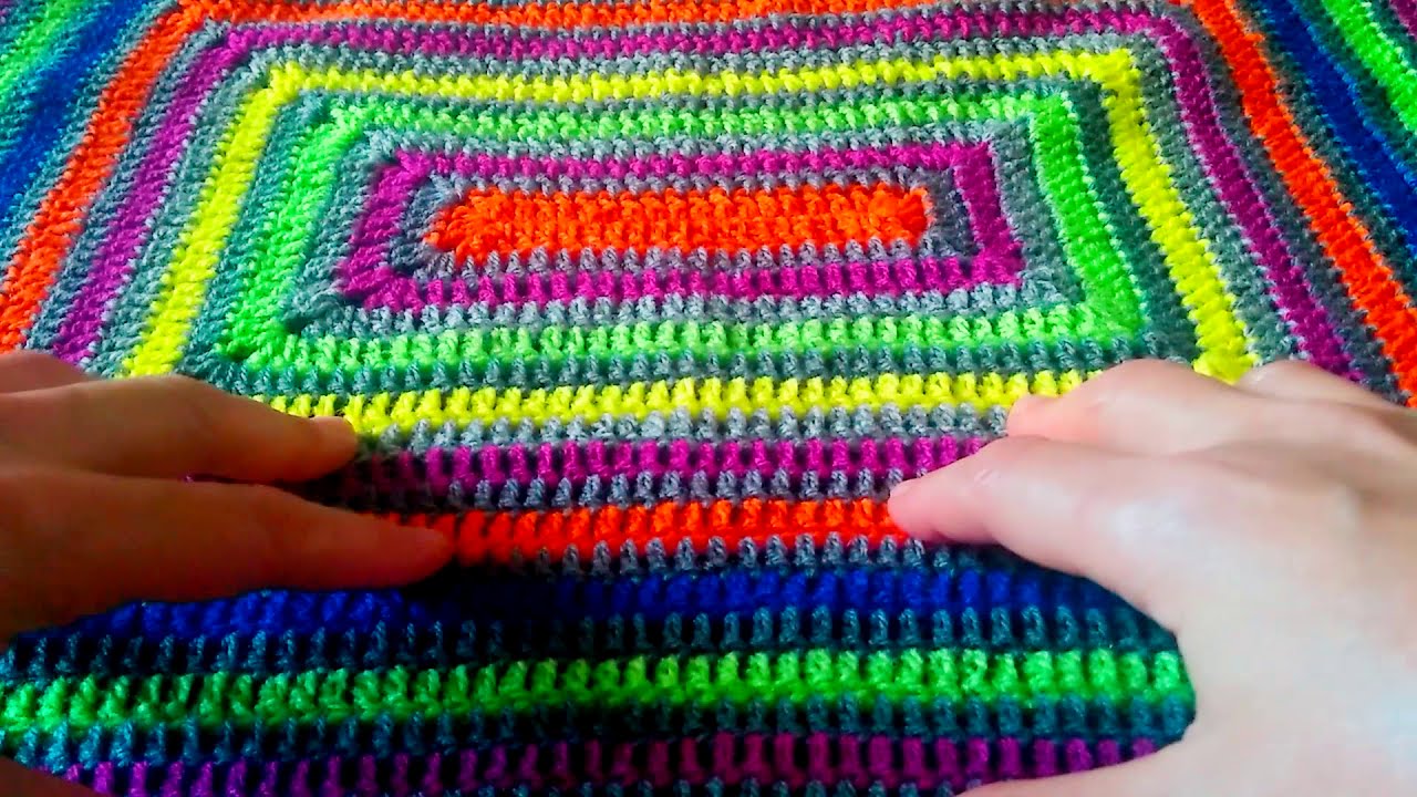 Manta rectangular en varetas tejida a crochet