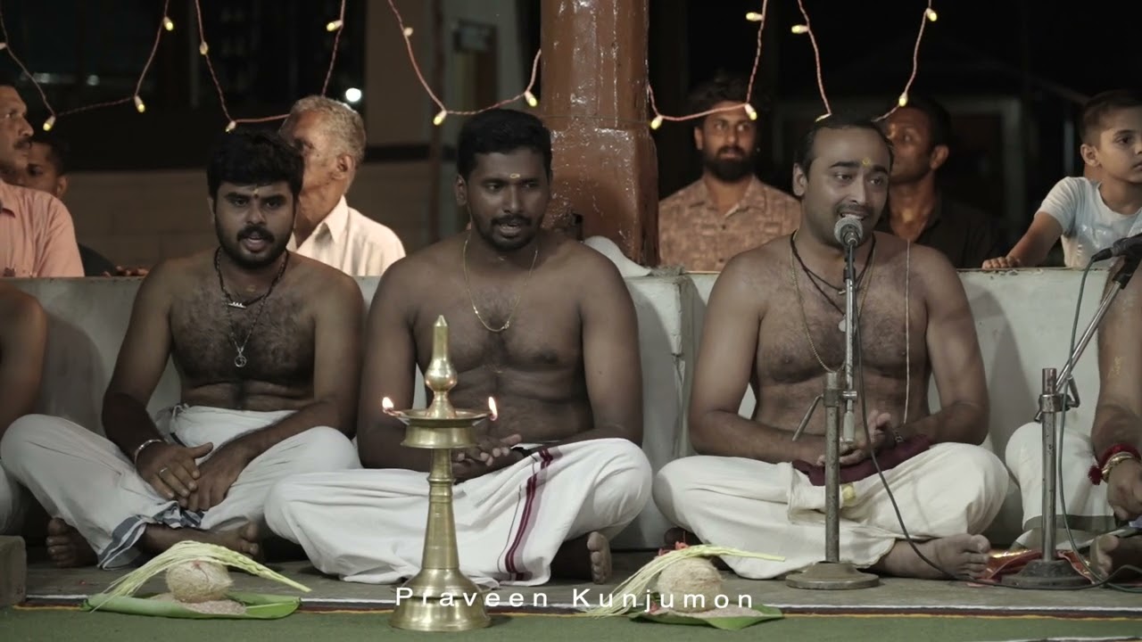 അമ്പലപ്പുഴ ക്ഷേത്രത്തിൽ (പത്താമുതയം )മുളയറഭഗവതിയുടെ കളംപാട്ട് ഉത്സവം സമാപനദിവസത്തെ വലിയകളം (32കൈകൾ )