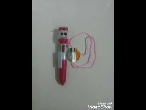 قلم جاف بي أربع ألوان أخضر و أزرق و أحمر و أسود الواحد ب ٥٠٠