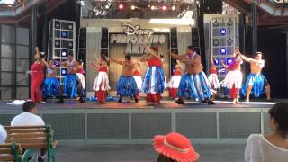 Boys and Girls Tongan at Disneyland