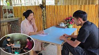 The man told Mận a secret from many years ago between him and her mother.