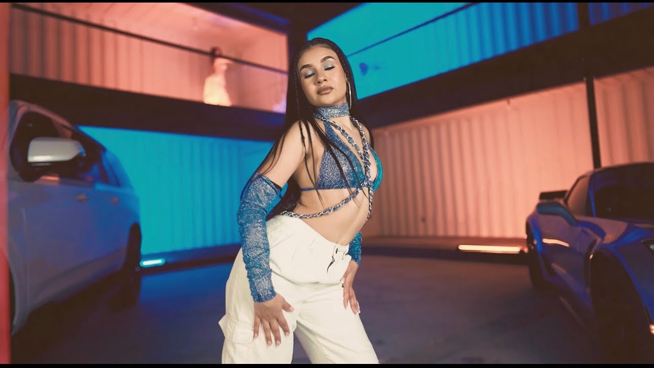 Malaynah - 'PROBLEM' OFFICIAL MUSIC VIDEO adlı videoyu YouTube'da izle