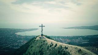 Поклонный крест Геленджик | Достопримечательности Геленджика | GLOBUS