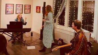 Download Lagu Alma Solina Trio - Elämä kantaa @ Tahmelan Huvila 29.1.2026 MP3