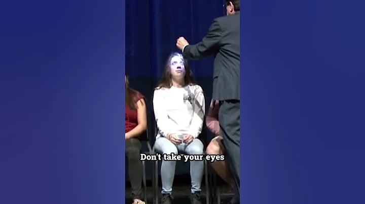 She got hypnotized by the light fast! #hypnosis #comedyshow  #shorts