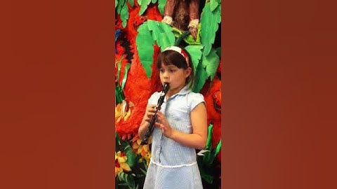 Thumbnail of Amelie plays The Skye Boat Song