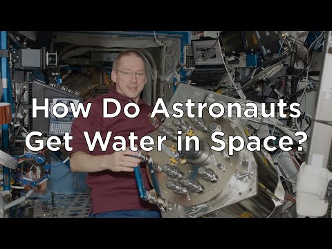 Video: Hoe komt het ruimtestation aan water?