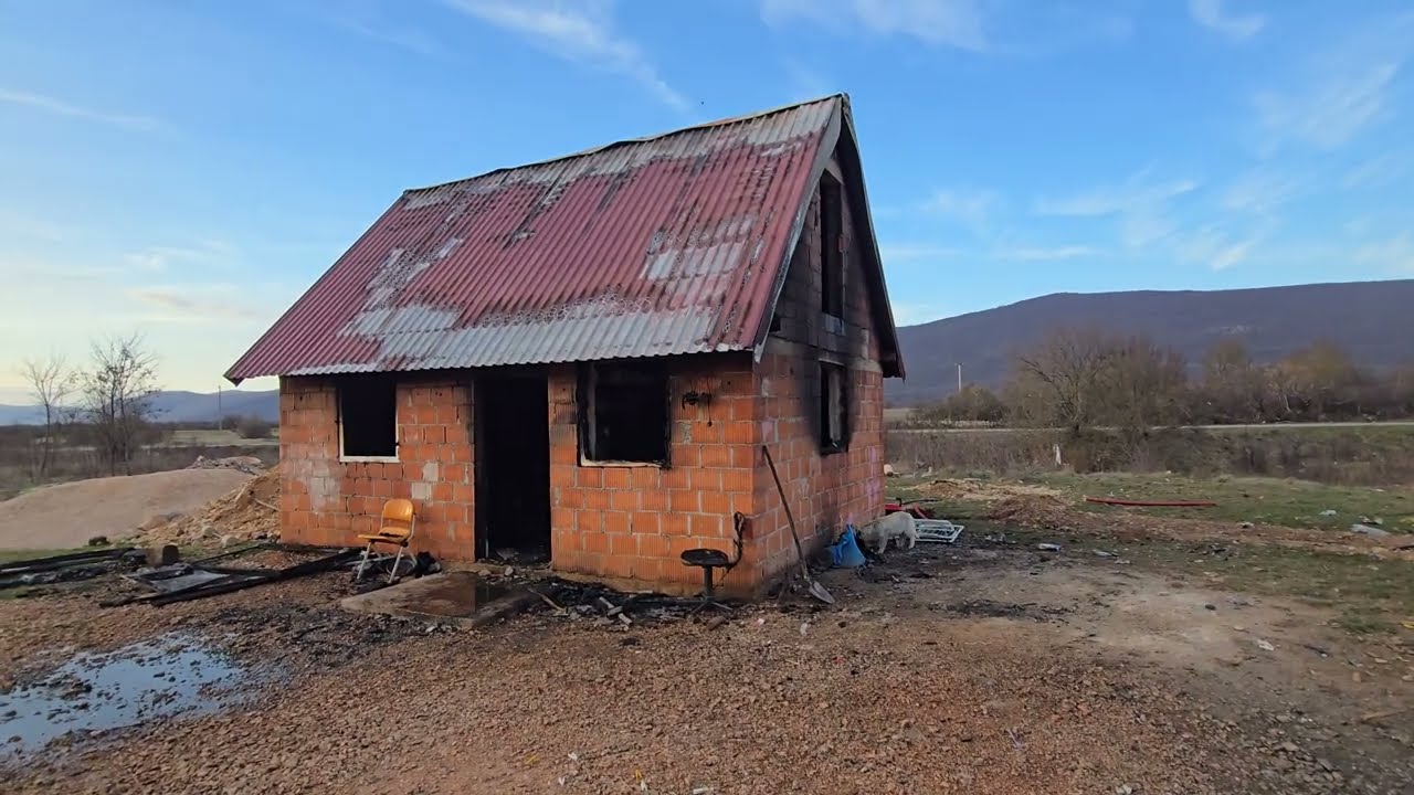 Pomozite ovoj obitelji: Izgorila im mala kućica