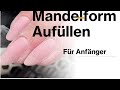 Gelnägel auffüllen in der Mandelform