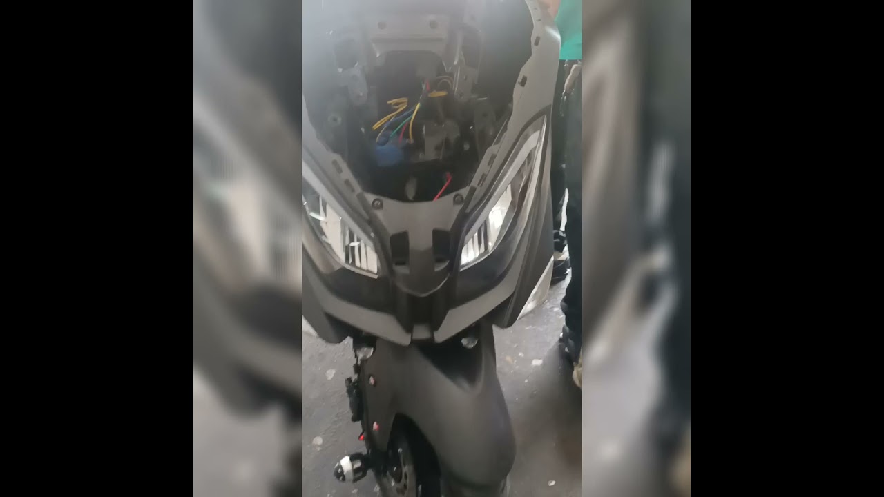 EASYRIDE 150N NMAX LIGHTS AND SUPER HORN - YouTube