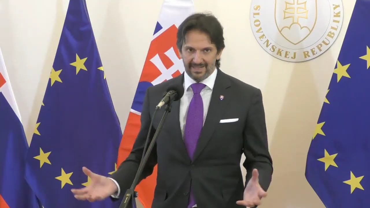 Kaliňák zatiaľ nevie, kedy by mohli prísť prvé dodávky protivzdušných systémov