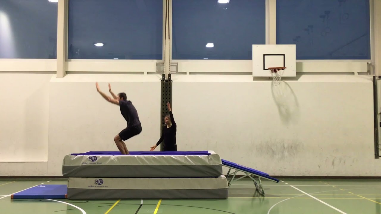 Minitramp - Saut roulé / Sprungrolle