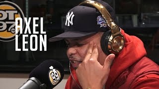 Video thumbnail of "Axel Leon Freestyles on Flex | Freestyle #029"