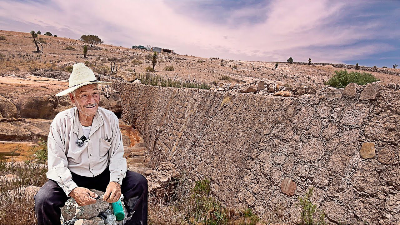 CONSTRUYO SU PRESA durante 20 años el SOLO con su familia