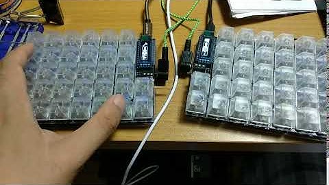 Custom QMK firmware demo that synchronizes information for a split keyboard