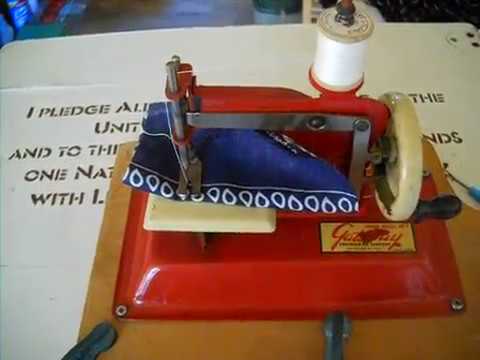 Threading the Gateway Junior NP-1 Sewing Machine - YouTube