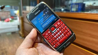 Nokia E71 đỏ giá 800.000 cho anh chị xài kỉ niệm chữa cháy .