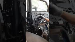 RANGE ROVER | How to remove rear right door glass and other parts of Range Rover.