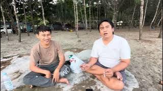 Sejenak ngobrol sama Gareng Jajak di tepi laut