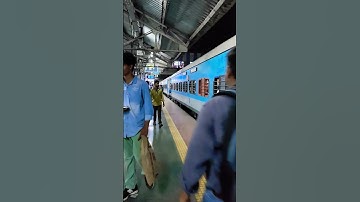 12128 Pune Mumbai INTERCITY Express Announcements at Thane #shorts #shortsvideo #railway #thane#pune