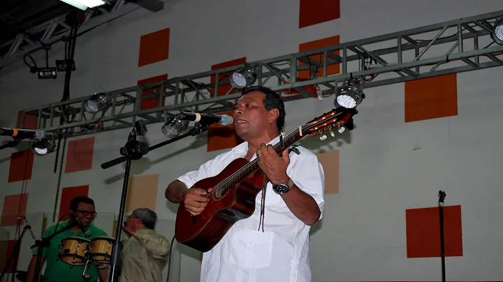 Alfredo Vivas Y Su Tro Canan Desde El Salvador