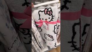 Found the new hello kitty blankets at Marshall’s! 💙😍 #hellokitty #hellokittyhunting #marshalls