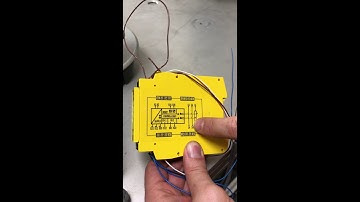 Universal Robot and SICK Safety Light Curtain