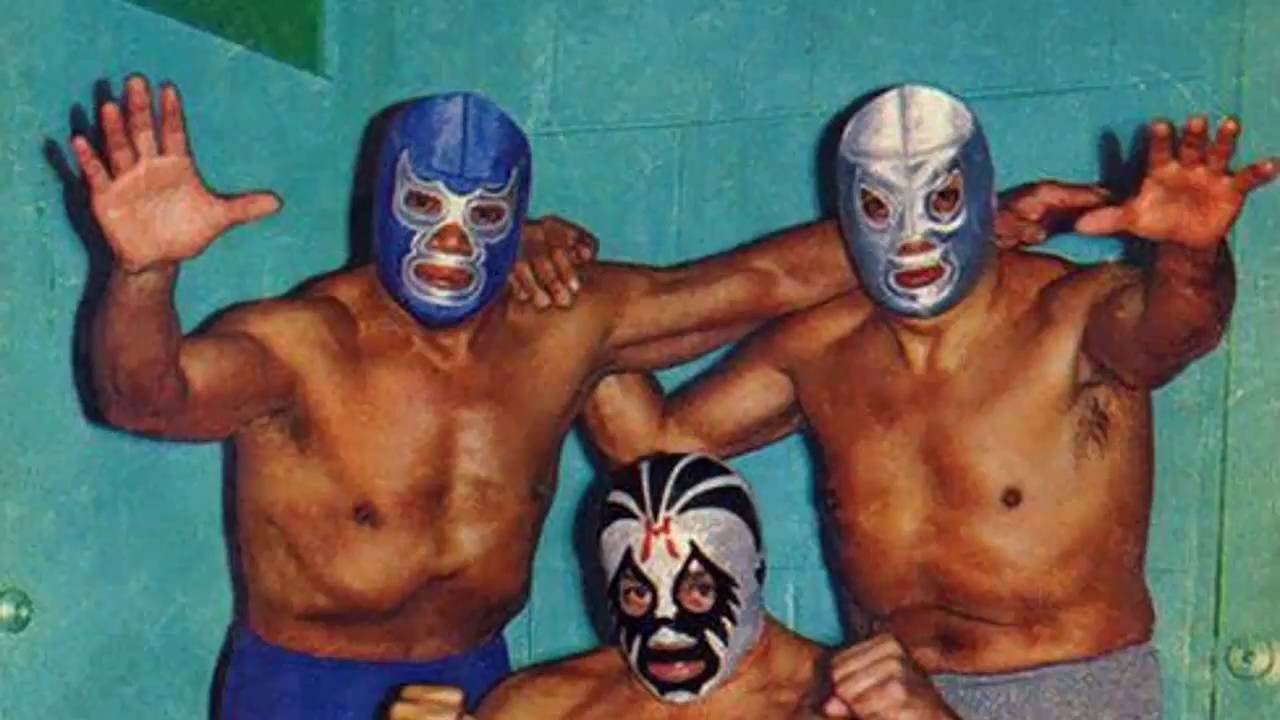 El Santo El Cavernario Blue Demon Y El Bull Dog Youtube