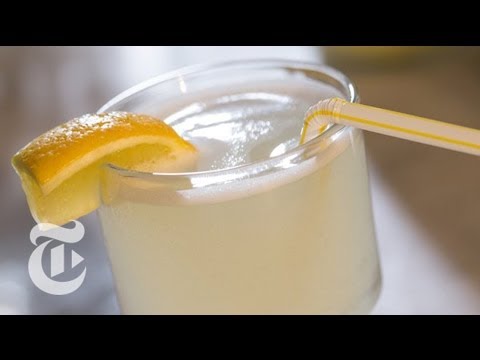 gin-fizz-recipe-|-summer-drinks-|-the-new-york-times