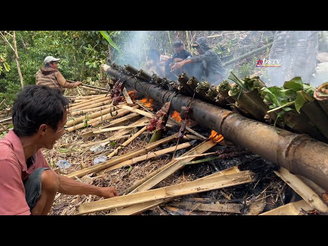 Dua kampung bergabung membuat pondok (melantang) Almh. Oma Tandung ( Nek Inri) di To'tallang Leatung class=