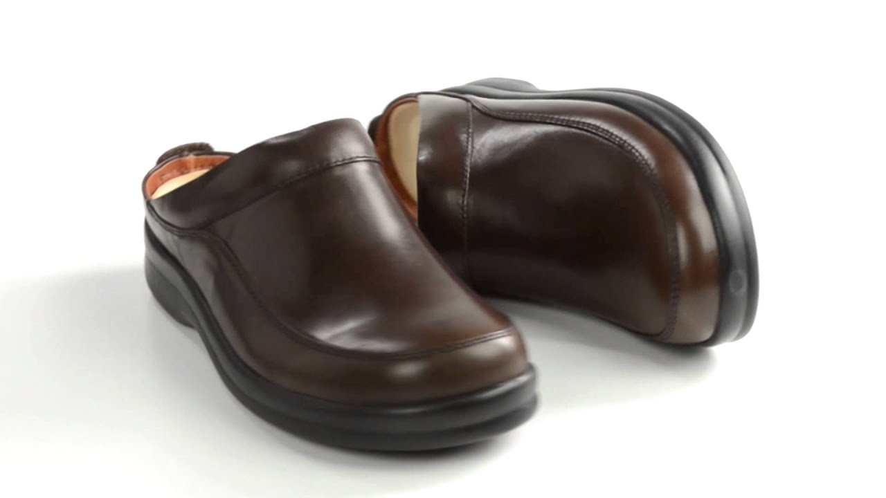 Footprints by Birkenstock Ashby Clogs - Leather (For Women) - YouTube