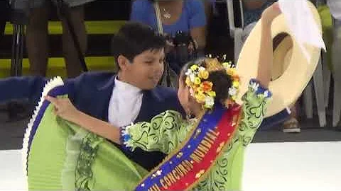 Asia 2017. Astryd Vargas y Renzo Sanchez, Campeone...