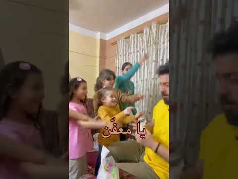 لما اعطس بعد ماسمع اعلان شيرين   