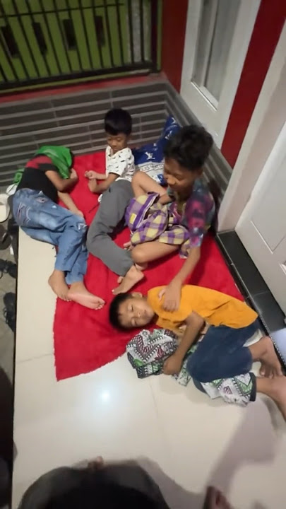 Karna bulan puasa sudah selesai, jadi mereka gak akan nginep disini lagi huhu😔