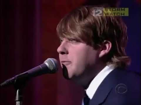 Kaiser Chiefs - I Predict A Riot on Letterman (30 March 2005)