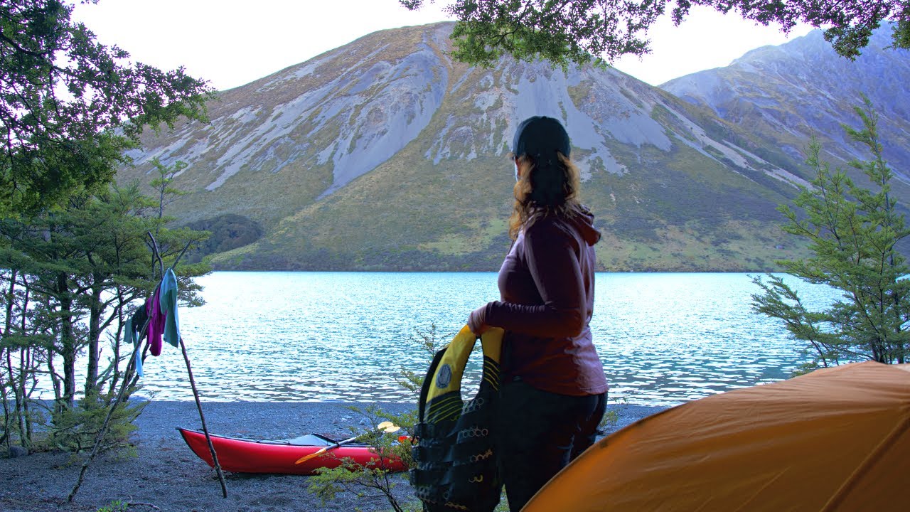 Camping alone on the Shores of an Alpine Lake in New Zealand with my Inflating Kayak